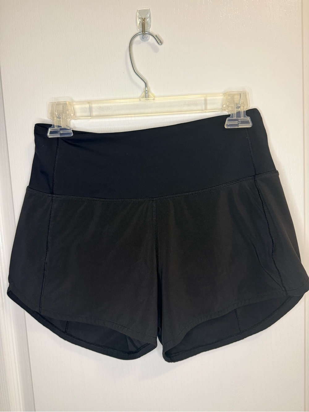 Lululemon Women's High-Waist Lined Black Active Shorts. Size 4.